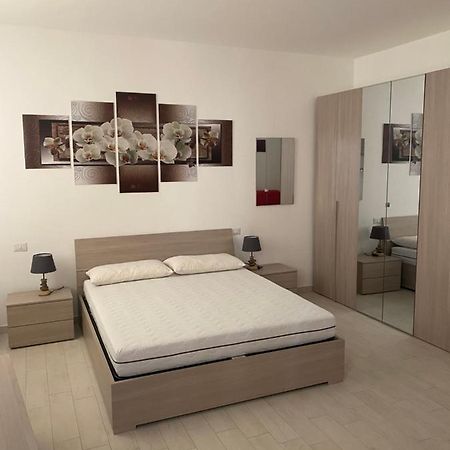 Senza Pensieri Via 4 Novembre/Via Diaz Apartment Crema Bagian luar foto
