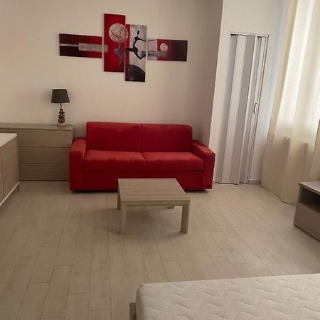 Senza Pensieri Via 4 Novembre/Via Diaz Apartment Crema Bagian luar foto