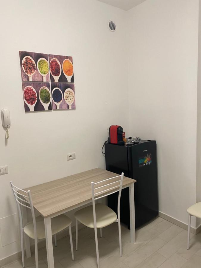 Senza Pensieri Via 4 Novembre/Via Diaz Apartment Crema Bagian luar foto